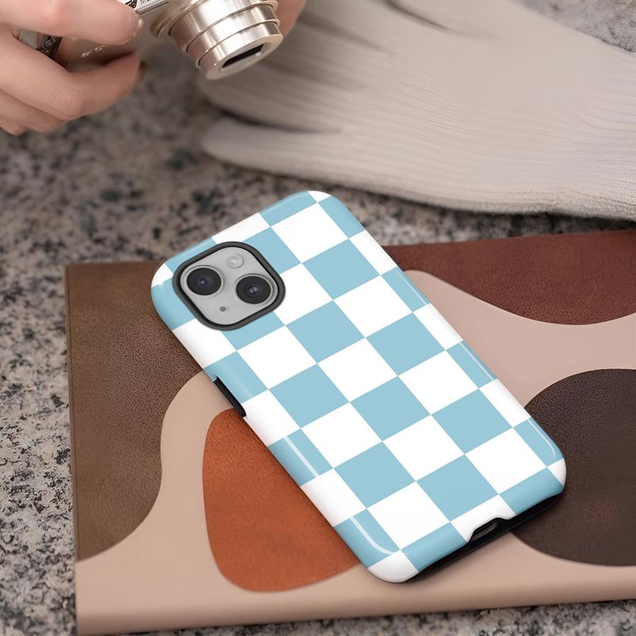 

Soft Cover Capa Phone Case for Apple iPhone 17 Air 11 Pro Max 16e 12 XS XR 13 16 14 Plus 15 Trend Fashion Grid Cool iPhone17