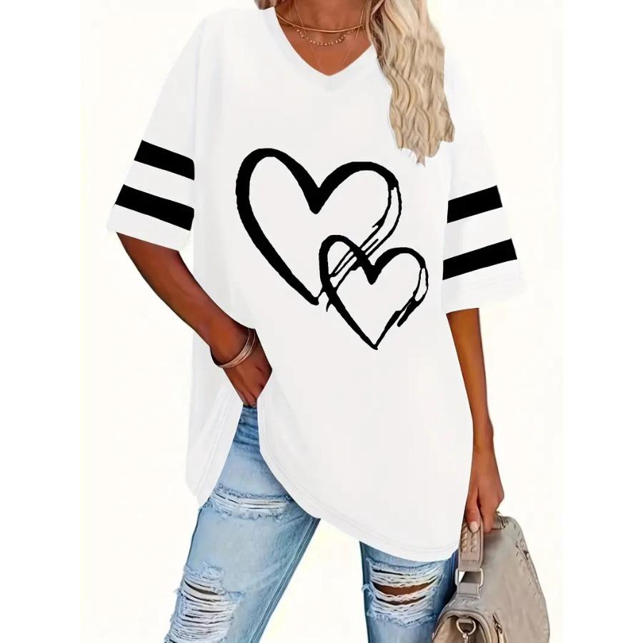 Plus Size Heart Print T-Shirt, Casual V Neck Short Sleeve T-Shirt, Women's Plus Size Clothing