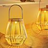 Solar Rattan Bambus Lampe med Lyssensor Automatisk PÅ/AV IP65 Vanntett Retro Stil Håndlaget dekorativ Solar Lanterne Dekor