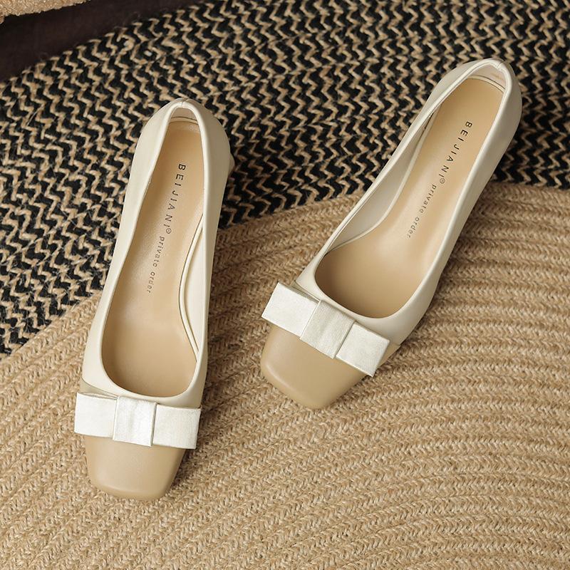 Xiaoxiangfeng retro splicing small bow color matching square head thick heel single shoes women's high heel versatile spring and autumn