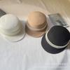 French Elegant Black Flat Top Woolen Hat Female Autumn and Winter British Celebrity Pearl Retro Top Hat Fashion Versatile Duck Tongue