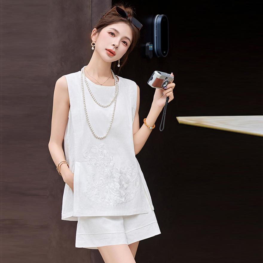Shorts Set Women's Summer New Small Embroidered Cotton and Linen Two-piece Set