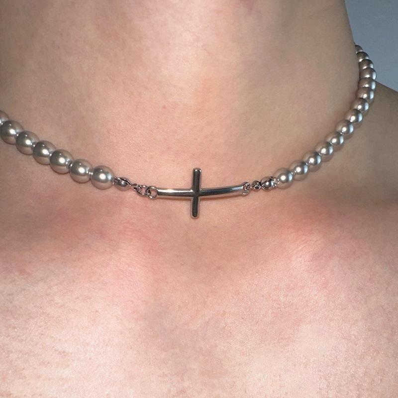 Prosty temperament, niszowy, wysokiej klasy naszyjnik z perłami i krzyżem, modny, ten sam design dla mężczyzn i kobiet, łańcuszek na obojczyk