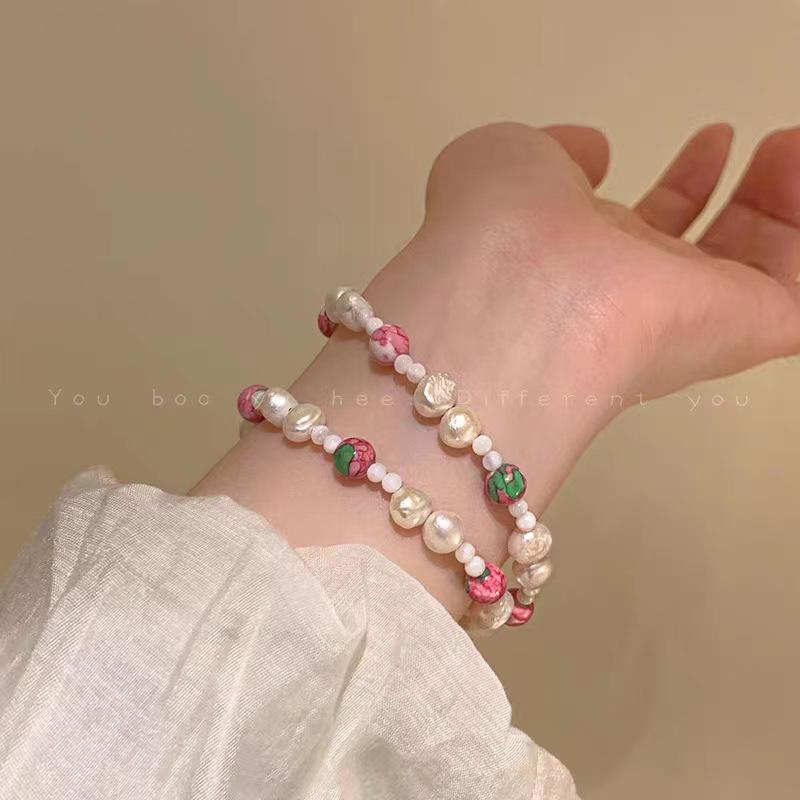 Trendy Pearl & Bead Bracelet: High-End Retro Design, Versatile for Women & Couples