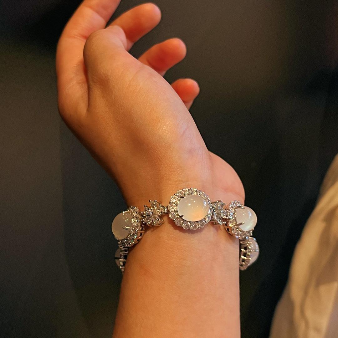 Jade White Ice Light Natural White Chalcedony Bracelet Agate Bracelet, Real Shot