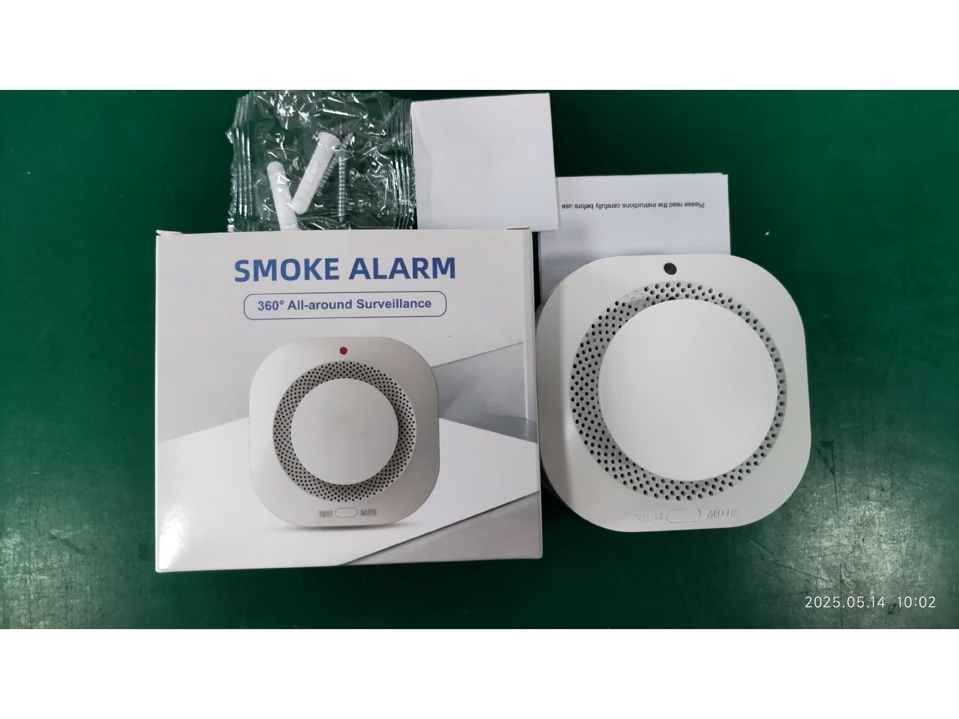 

Graffiti WiFi Smoke Detector & Alarm with Tuya Zigbee 3.0 APP Remote Sensor Standalone English Version (No Battery)