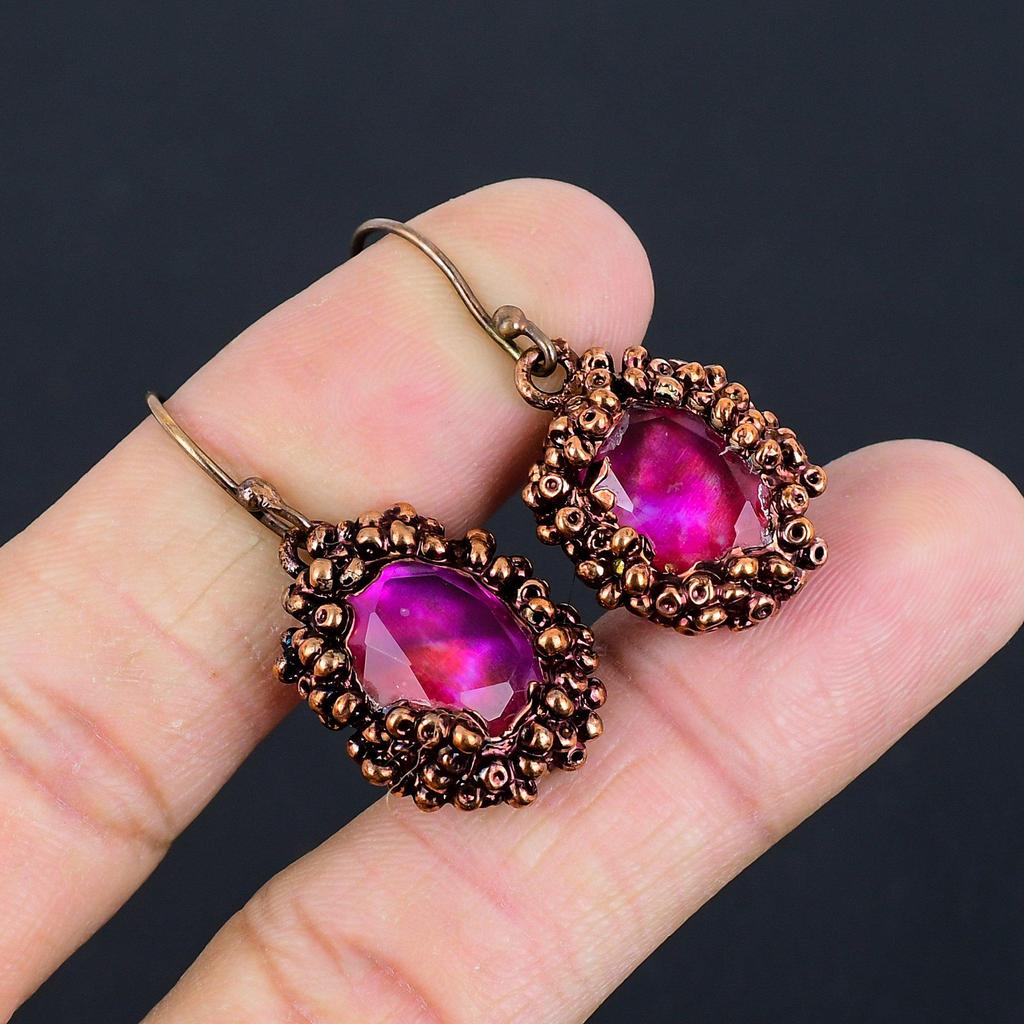 Boucles d'oreilles Ammolite Bijoux en pierres précieuses, Boucles d'oreilles faites main en cuivre électroformé, Bijoux design dernier cri