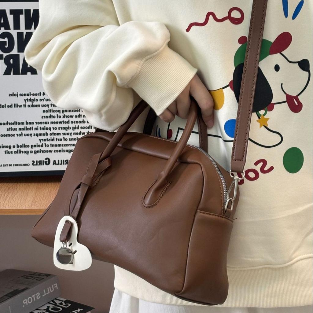 This Year's Trendy Bowling Bag for Women 2024 Autumn Winter New Versatile Handbag Fashionable Commuter Shoulder Crossbody Bag