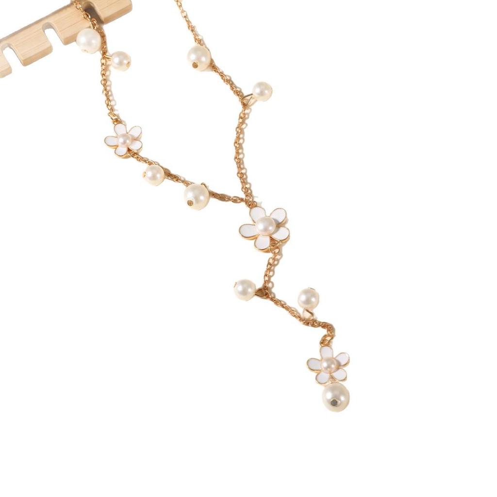 Korean Style Floral Tassel Sweater Chain: Luxurious Long Necklace for Autumn and Winter
