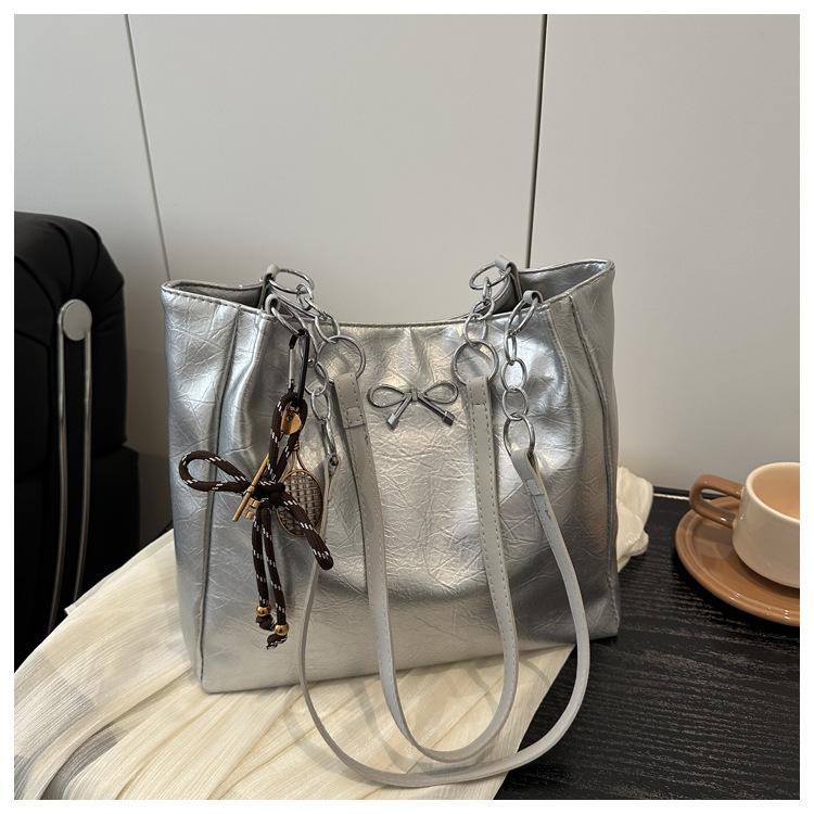 New women's retro casual large capacity fashion trend pendant underarm shoulder tote bag women