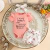 Baby-Mädchen Sommer-Body & Shorts Set - Oberteil mit Buchstabenprint und süße Hose mit Bund