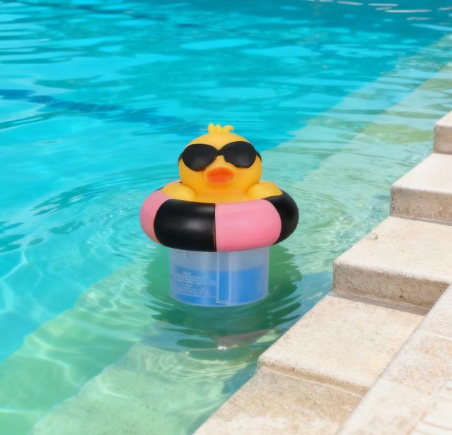 Novel Duck Shape Pool Chemical Dispenser for Floating Chlorine Tablet Feeder With Cute Design for Swimming Pool Maintenance
