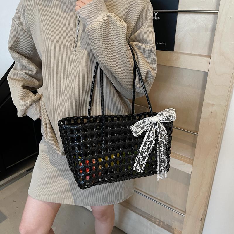 2025 Summer Essential New PVC Woven Square Shoulder Bags Large Capacity Solid Hollow Out Exquisite Casual Handbags for Women