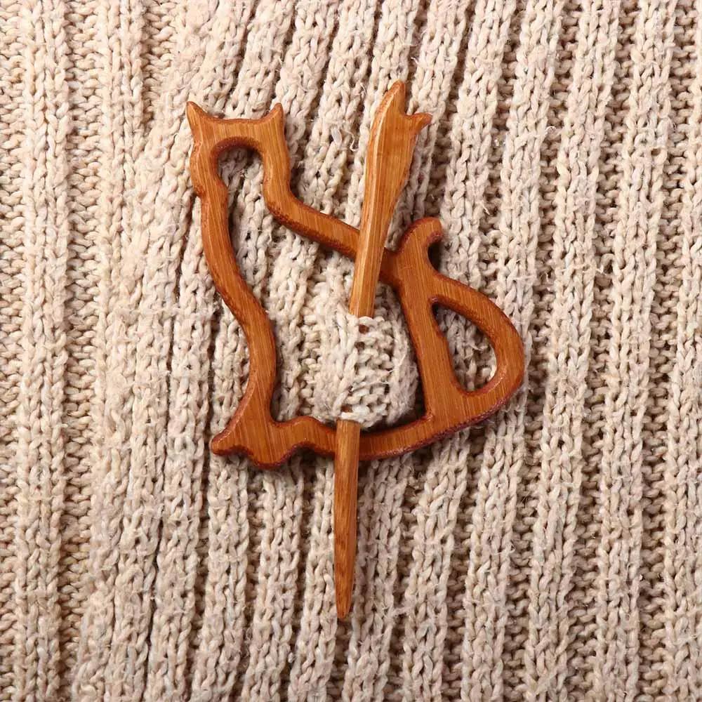 Niche Design Cute Trendy Bird Bear Rabbit Animal Flower Wooden Brooch Clothing Accessory Fashion Jewelry Women Brooch