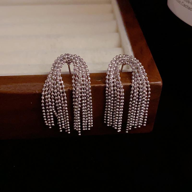 High-End Metal Tassel Earrings: Unique, Versatile, Lightweight Fashion Accessories