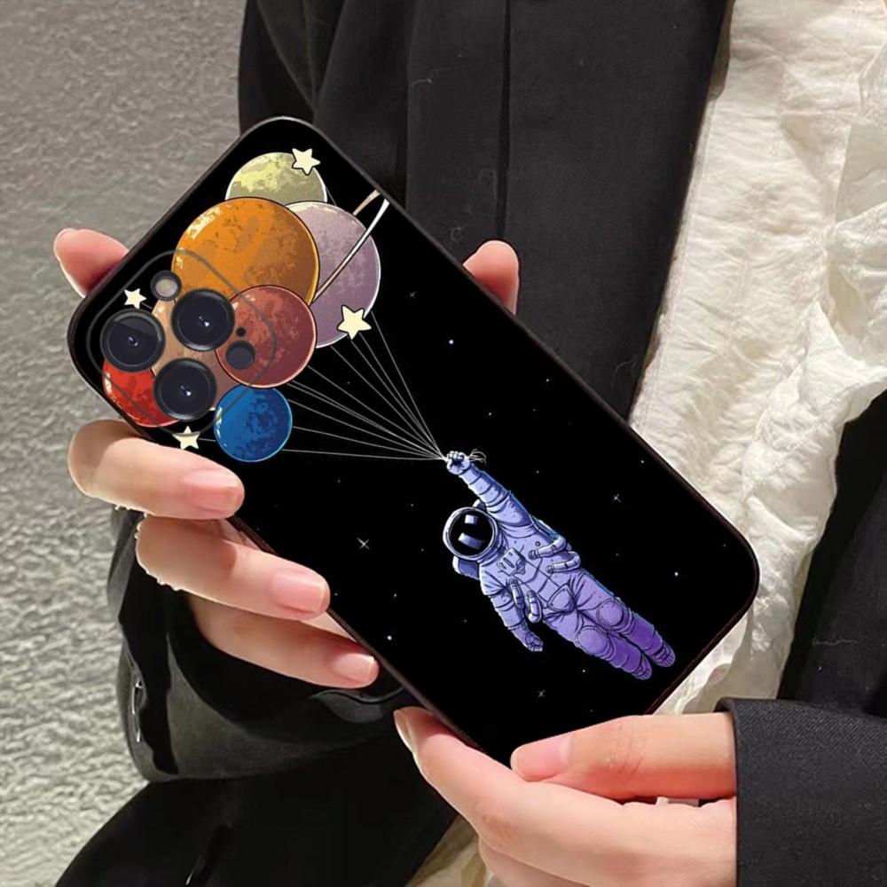 

SPACE Astronaut Phone Case For iPhone 15 14 11 12 13 Mini Pro XS Max Cover 6 7 8 Plus X XR SE 2020 Funda Shell iPhone 14 pro