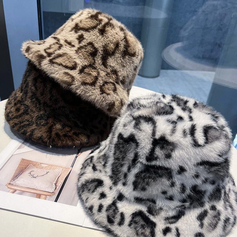 Plush Mongolian hat women's autumn and winter cold and windproof cute warm basin hat imitation fur bucket hat ear protection Internet celebrity hat
