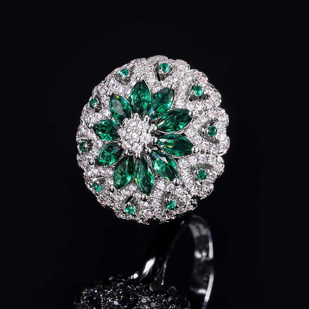 New Fashionable French Exquisite Green Zircon Men's and Women's Rings with Micro Inlaid Flowers for Light Luxury