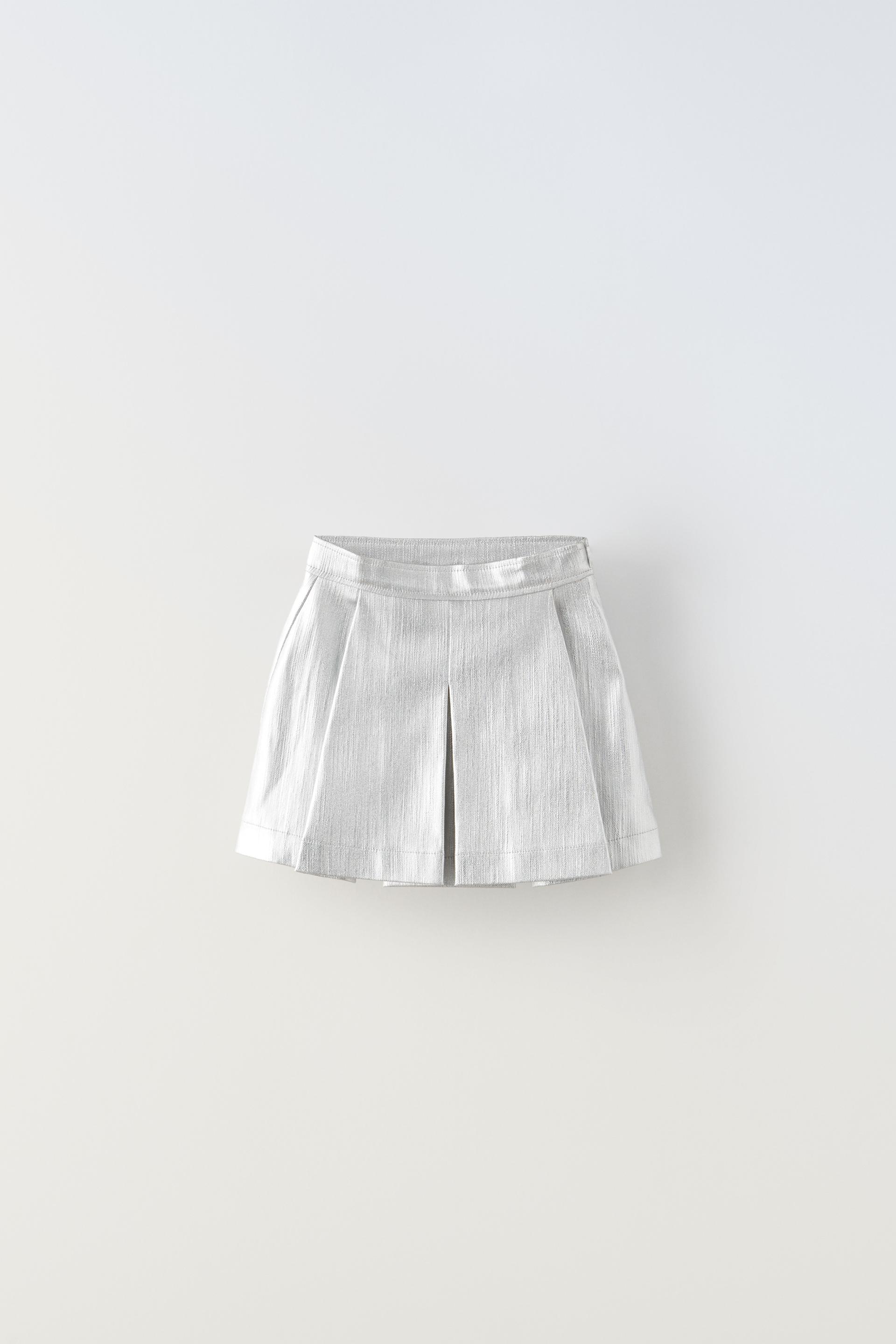

SILVER BOX PLEAT SKIRT