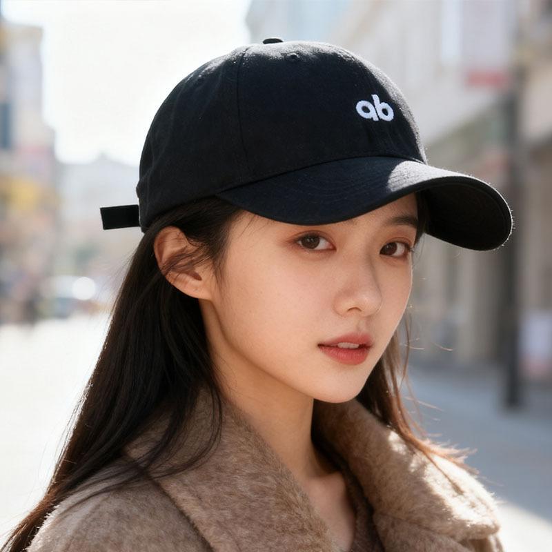 

Baseball cap children autumn and winter versatile wide brim show face small sun hat Korean version fashion cap men [regular]
