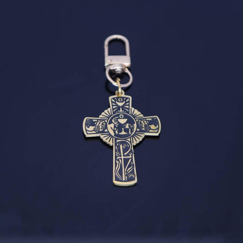Stylish Stainless Steel Halo Cup Keychain for Bags, Cars, and Accessories