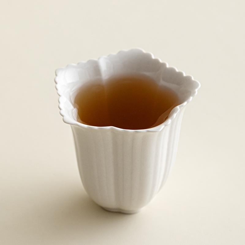 Teacup White Ceramic Lotus Petal Zen Heart Handmade Cup Master Cup Single Teacup Drink Tea Tea Cup