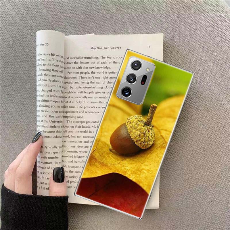 

Autumn Yellow Leaf Acorns and Oak Leaves Phone Case for Samsung A17 A37 A57 A54 A14 A24 A34 A07 A04S A02S A12 A22 A32 A52S A16 A Samsung A32 4G
