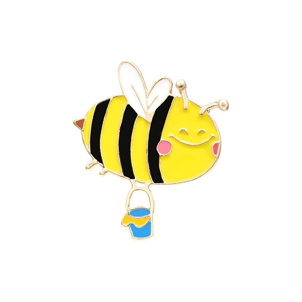 Cartoon Insect Bij Broche voor Meisjes Vrienden Schattige Grappige Bijen Verzamel Nectar Emaille Speldjes Aangepaste Rugzak Reversbadge Sieraden Cadeaus