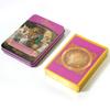 Das Orakel-Tarot-Deck „The Romance Angels“ in einer Blechdose mit vergoldetem Rand für die Wahrsagespielkarte