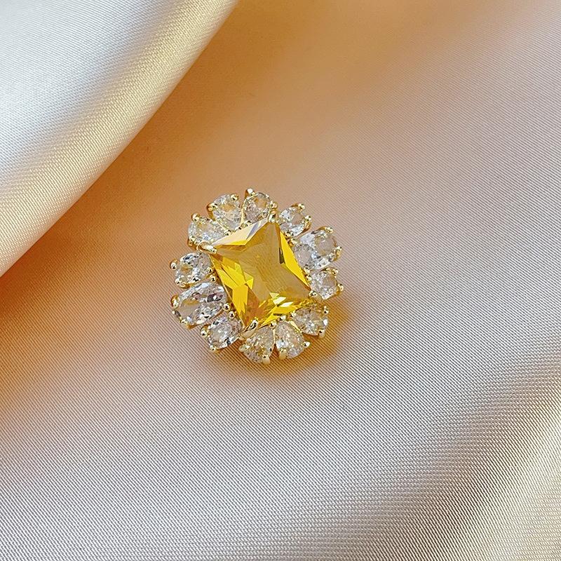 Snowflake & Butterfly Zircon Brooch with Freshwater Pearl for Women's Korean Style Suit Coat