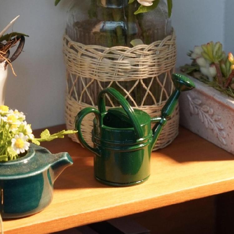 Detaillierte Mini-Gießkanne für Modellgärten im Maßstab 1:12, Puppenhäuser aus PVC, Bastelbedarf für den Außenbereich