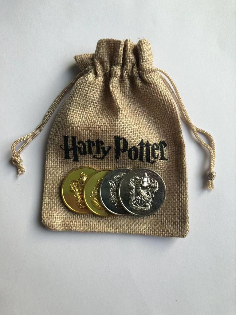 Harry Potter Gringotts Gold Galleon Coin & Elf Money Bag Badge - Creative Student Gift