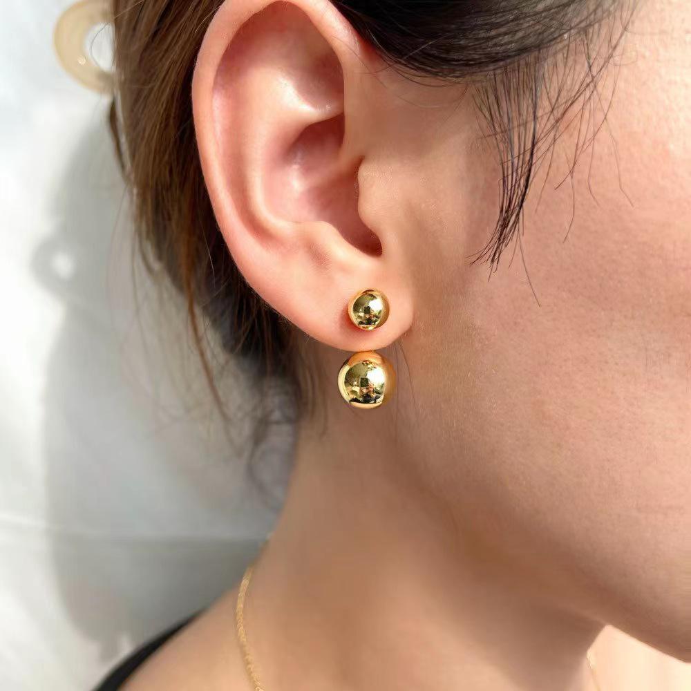 Chic Reflective Sequin Heart Dangle Earrings - Childlike Nightclub Fashion with Ear Hooks