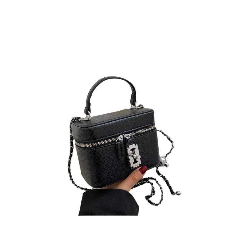 

2024 New Korean Style Fashion Single Shoulder Diagonal Small Square Bag With Unique Lock Buckle And Textured Handbag чёрный