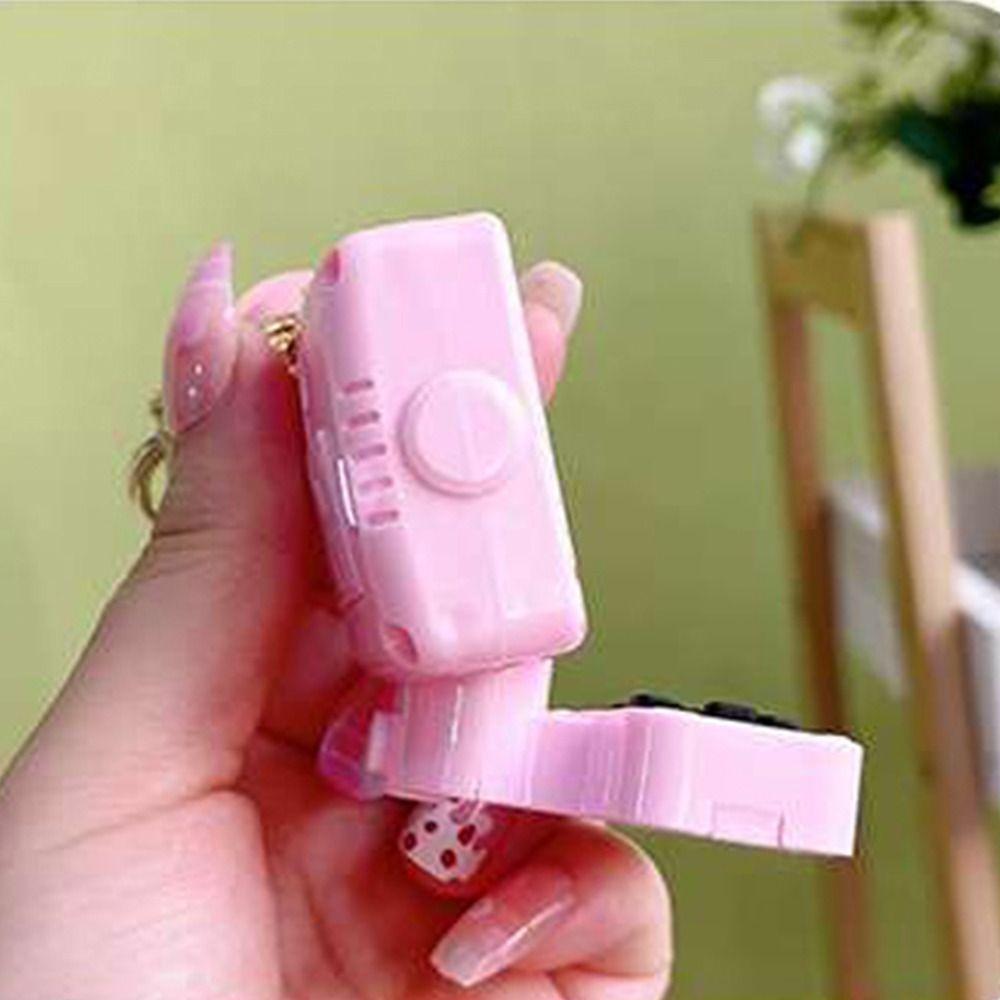 Creative Zinc Zinc Alloy Retro Car Accessory Mini Arcade Girls Key Chain Car Key Chain Key Ring Bag Pendant