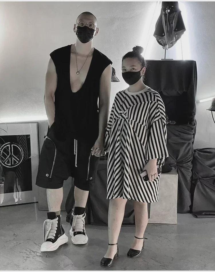 SUBHUMAN Men's Spring/Summer Dark Knitted V-Neck Sleeveless Tank Vest - Couple's Style