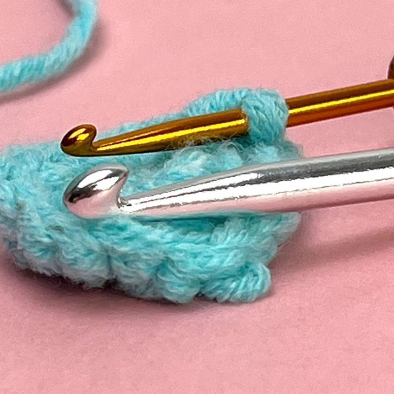 9Pcs Crochet Hook Set Knitting Needle Crochet Craft Yarns Weaving Crochet Needle with Ergonomic Handle & Aluminum Tip