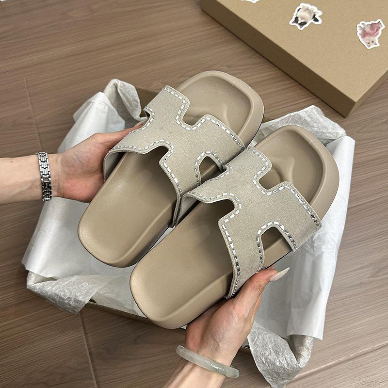 

Британские тапочки женские для улицы 2025 весна новые ретро мода универсальные маленькие толстая подошва повседневные шлепанцы 35