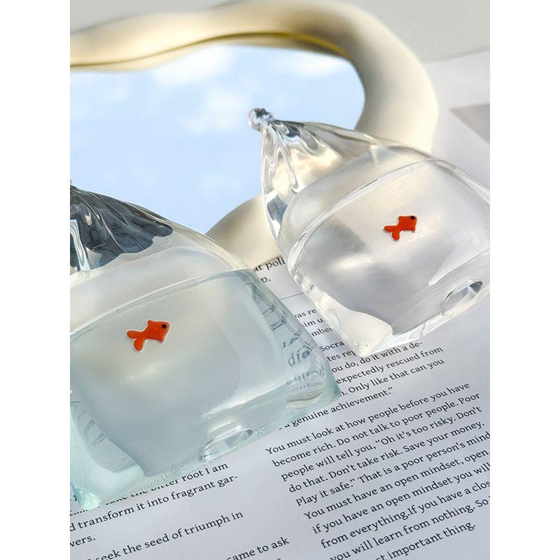 

Version Pro1/2 Generation Soft Silicone 2type-c Soft Silicone Internet Celebrity Garbage Water Bag Earphone Case Protective Cover a Small Fish Airpods Pro 1and2Type-C Transparent