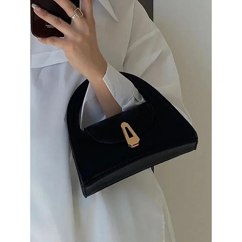 

Текстурная женская сумка осень-зима, новый высококачественный нишевый дизайн, сумка через плечо из черной лакированной кожи, модная