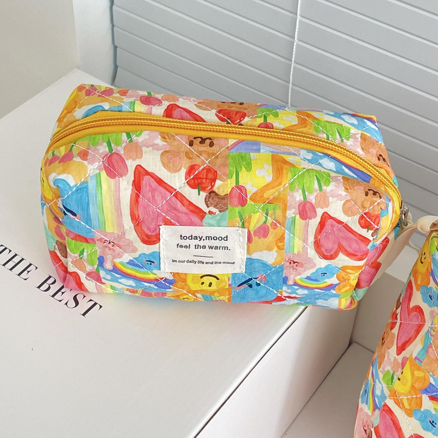 Graffiti Cosmetic Bag Going Travel Portable Storage Wash Bag Quilting Large Capacity Handbag