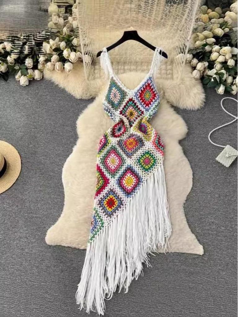 Böhmisches Ethno Häkelkleid mit Quasten und Spaghettiträgern für Damen