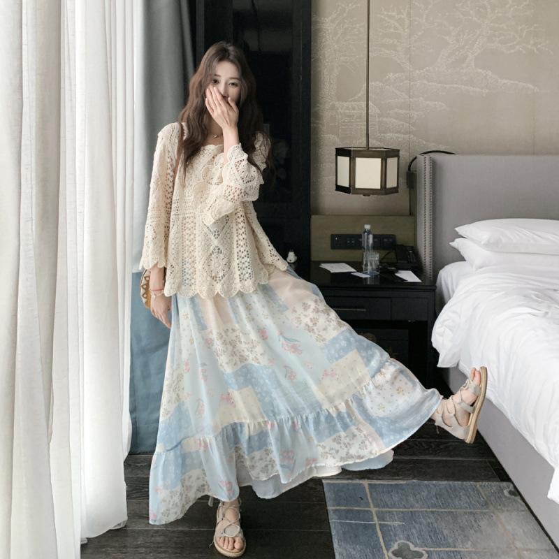 

Комплект платья женский летний новый кружевной блузка с рукавами-колокольчиками цветочный сарафан на бретелях комплект из двух предметов XL