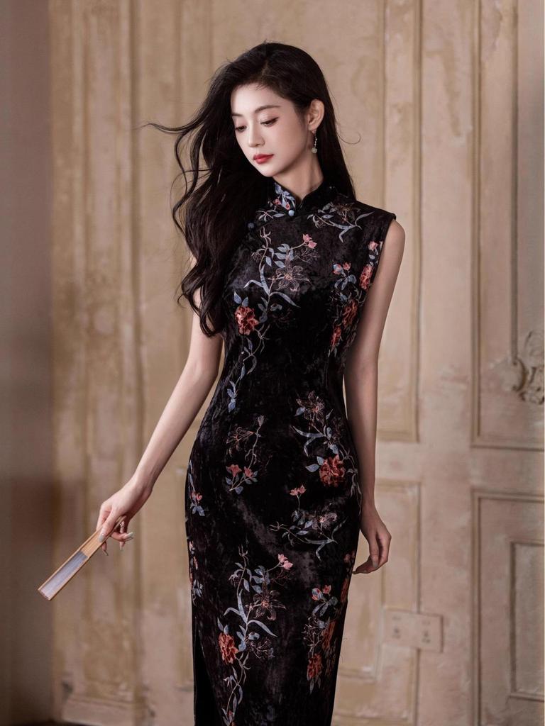 Autumn Retro Sleeveless Cheongsam Velvet Long Dress