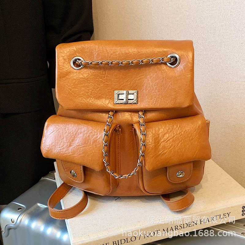 Niche design backpack female fashion leisure student class schoolbag chain bucket bag high value travel backpack