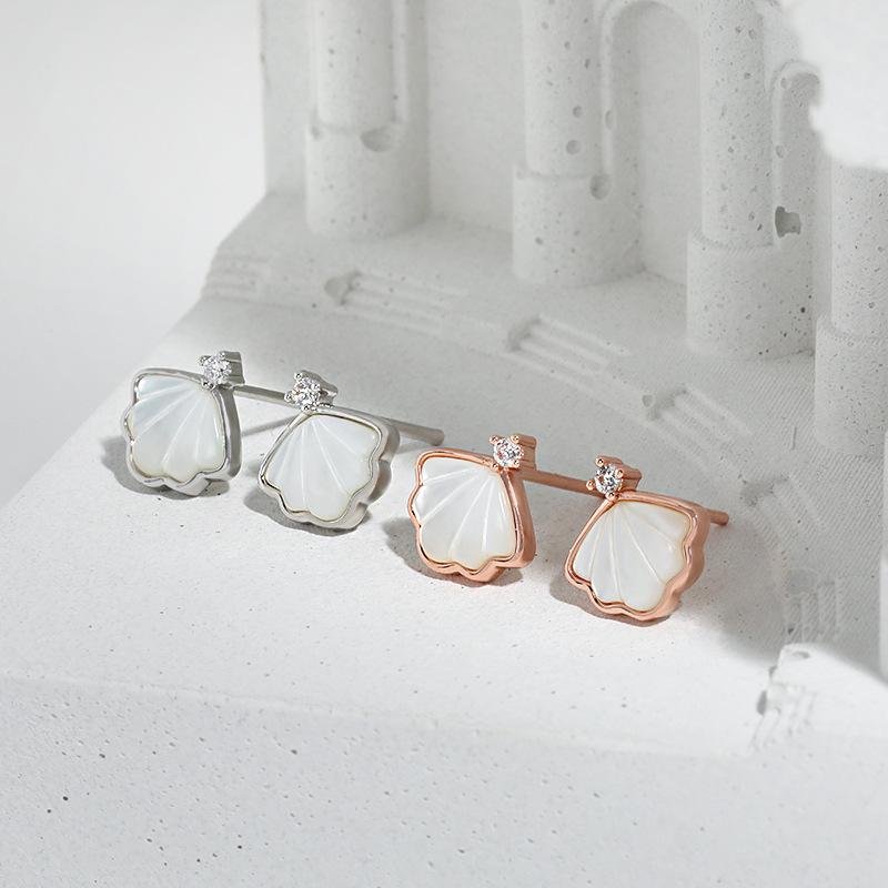 Send Girlfriend Earrings for Life, Earrings, Anti-allergic Needles, High-end Temperament, Simple White Fritillary Earrings