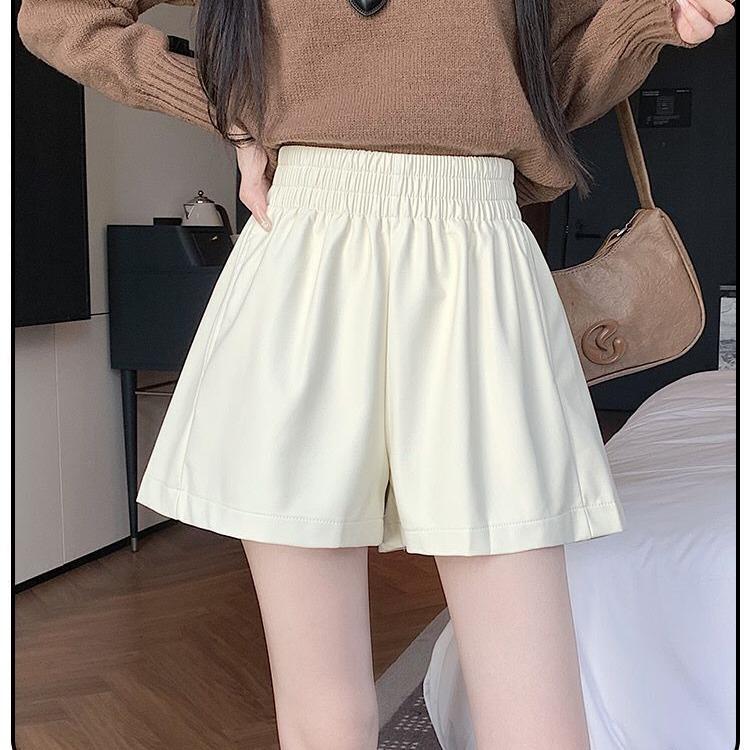 Women's PU Leather Shorts Fall Winter Elastic Waist Mini Pocket Style A-Line Hot Pants Slimming Wide Leg Pants Mini Shorts