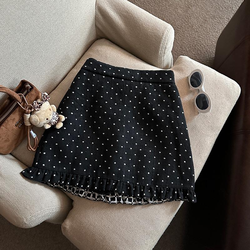 Plus-Size Women's Polka Dot Ruffle Lace Mini Skirt - High Waist, Slimming & Hip-Hugging Design