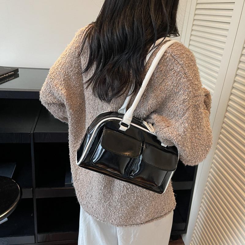 Premium Versatile Pillow Bag Women's Autumn and Winter New Premium Versatile Shoulder Bag Niche Commuter Bag