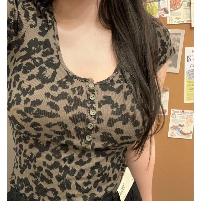 

Aocott * Чистый Юаньхенри Воротник-стойка Подчеркивающая грудь Хлопковая эластичная футболка на пять пуговиц с коротким рукавом Spotted lines (No. 2 color XS